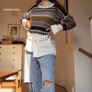 Stickad - Ursnygg stickad tröja!!!