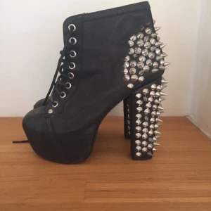  - Äkta Jeffrey Campbell, begagnade 