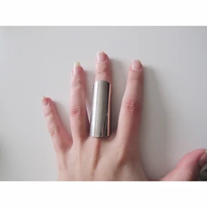  - Hel fingerring från Gina Tricot. Frakt 7kr✨