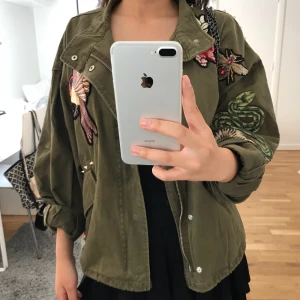  - Jacka från HM, toppen skick, använd 1gång