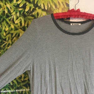  - Ursäkta för lite skrynkel!! Mjuk o härlig klänning eller varför inte tröja nedstoppad i brallorna. 