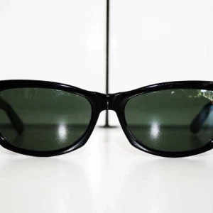  - Vintage Ray Ban, 1989-90, model Wayfarer Innerview W1436. Fint skick!