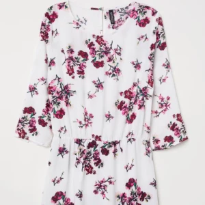  - Helt ny klänning stl 38