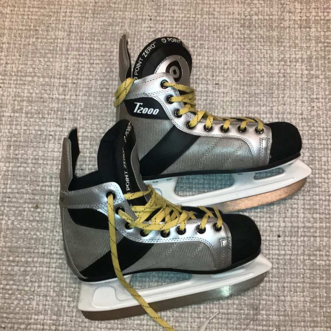 Skridskor i stl 33 och 39 - 91