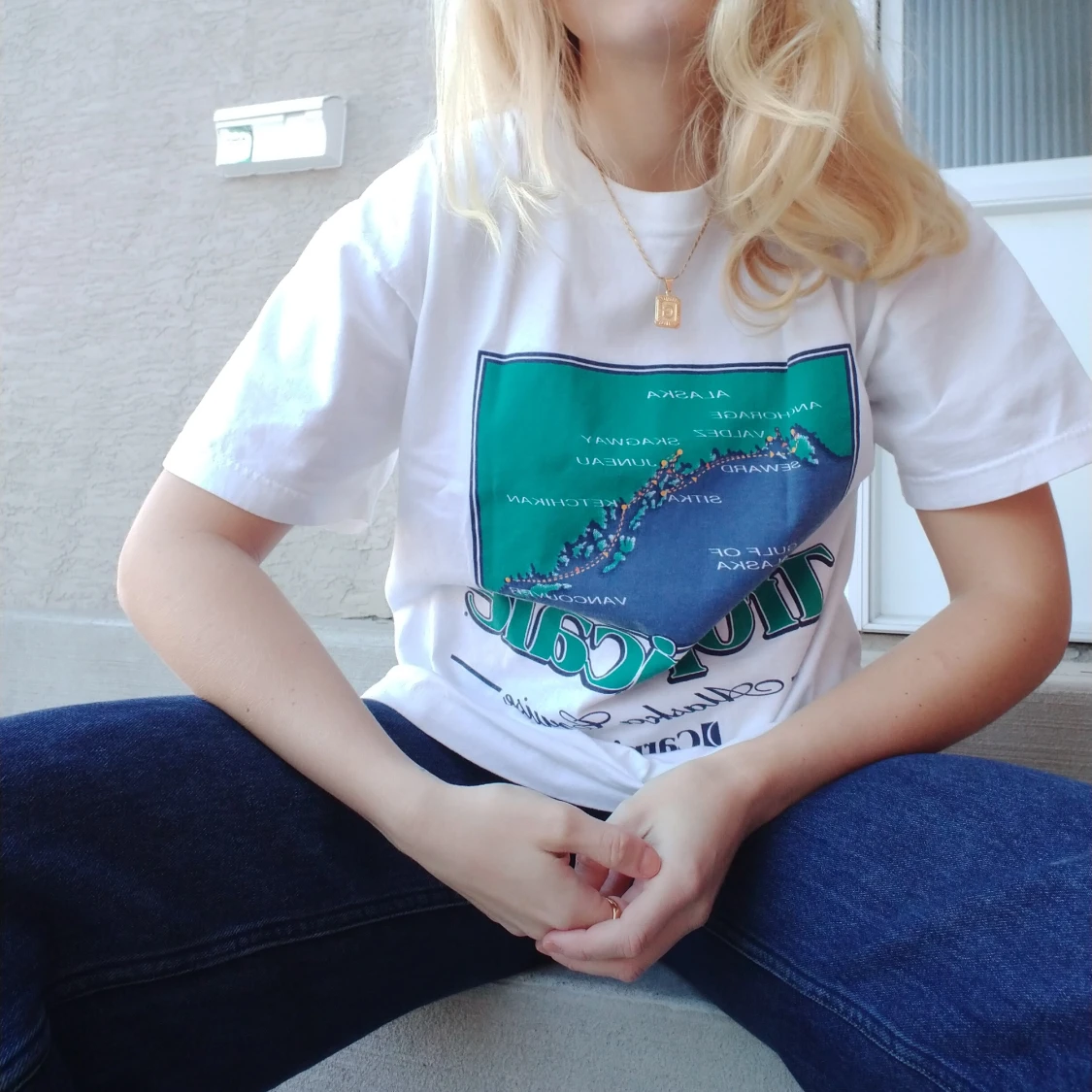 Vintage tropical alaska tee  - 90