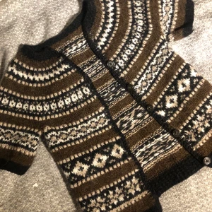 100% ull islandskofta - Handgjord islandskofta i 100% ull 