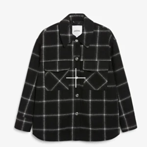 Skjortjacka MONKI - En skjortjacka från monki.  Använd 2 gånger, nypris 600 kr  Ny och fin.  Bra skick                                                                            Jackan kan även hämtas i Sthlm.                    Buda, högsta bud: 450 kr + frakt.                         