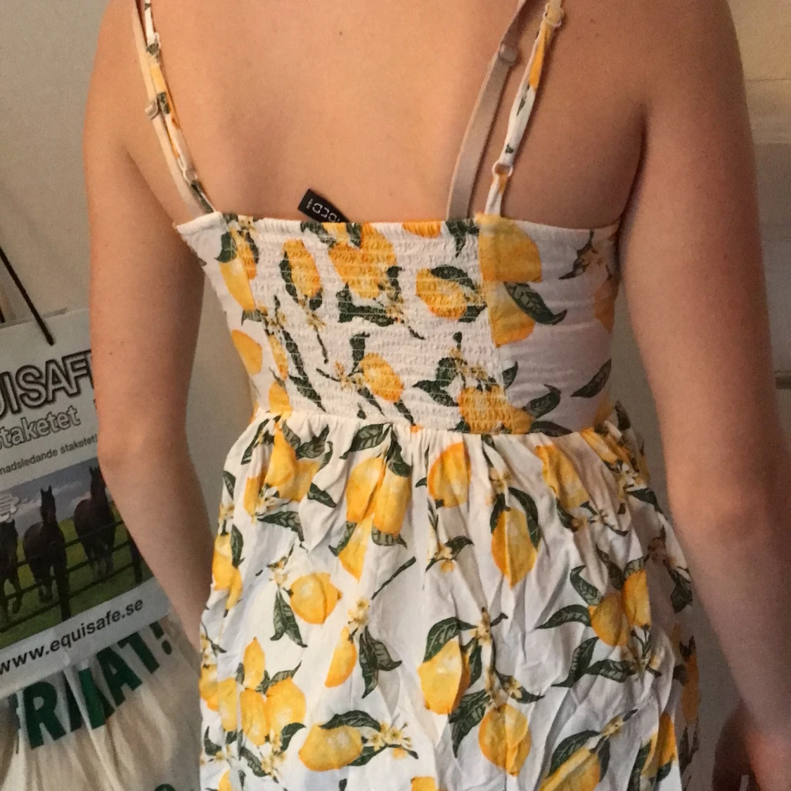 Söt citron klänning strlk 34 - 91