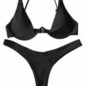 Zaful push up plunge bikini i svart, storlekt S, ass snygg