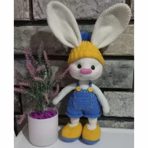 Kanin docka/påskhare - Handgjord docka perfekt till barn eller kanske en gåva till någon du känner! Eller i påskägget! 