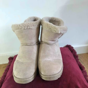  - Vinterskor 🚺 kan mötas upp i Jönköping annars står köparen för frakten 