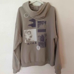  - Skit snyggg hoodie, använd en gång. killmodell Du står för frakten. 🥰🥰