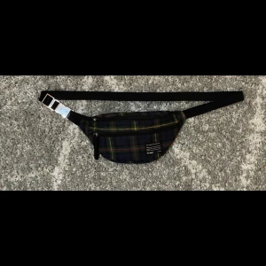 Fannypack - rutigt fannypack