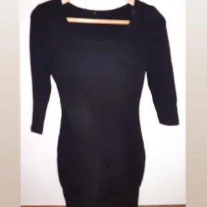 Säljer klänningar - Alla är Storlek XS, här använt alla i några gånger men de passar mig inte längre!! 