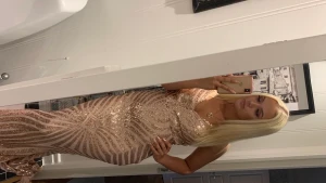 Bal/festklänning - Jättefin klänning, använd 1 gång. Väldigt stretchig 