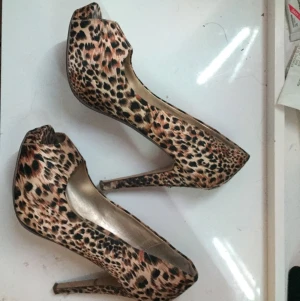  - Välanvända klackar från Belle shoes :) 