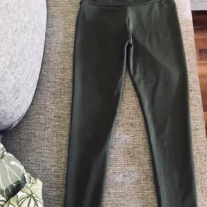 Tights  - Helt ny, storlek S men mer som M. Mycket stretch. Köparen står för frakten 