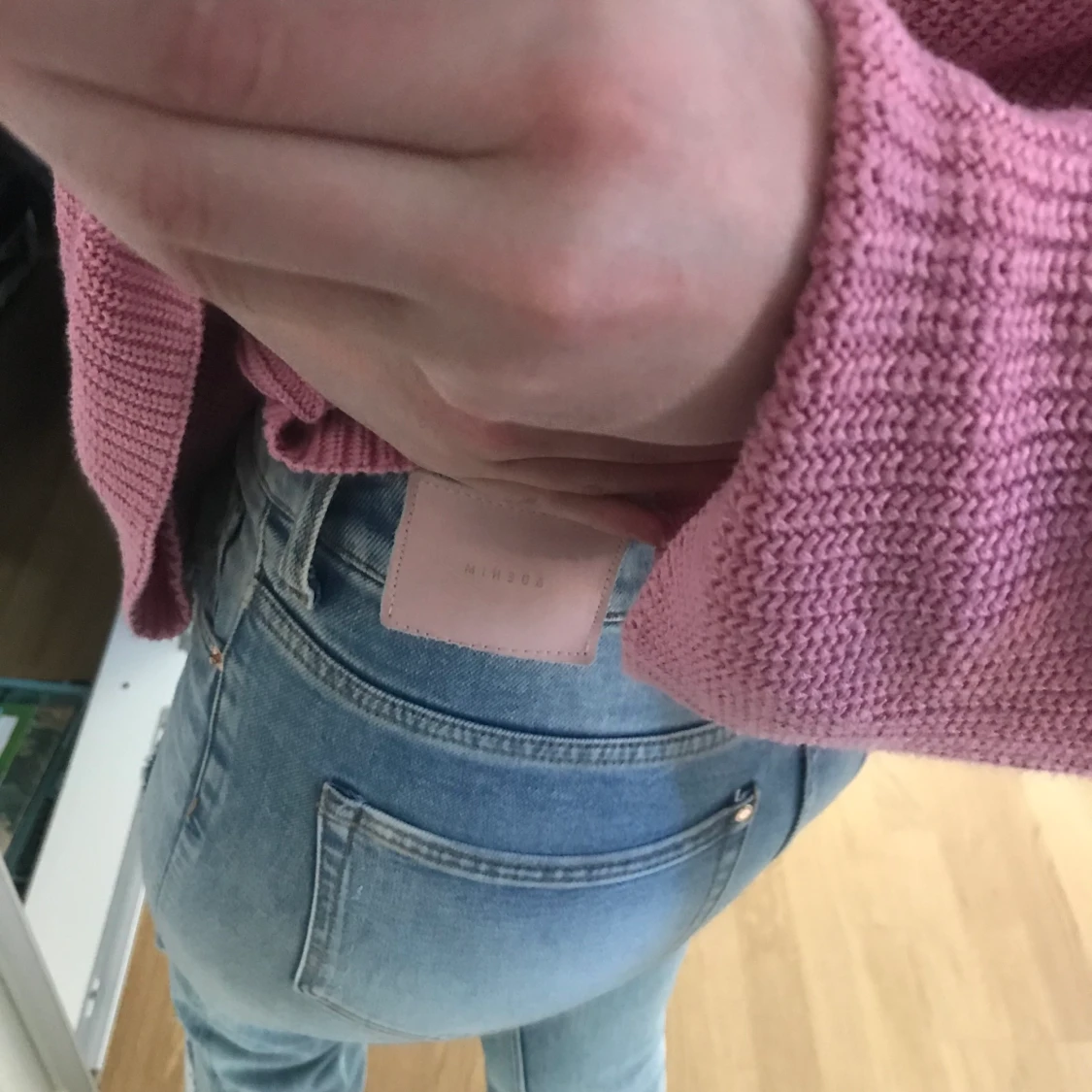 Raka jeans från H&M i storlek S  - 91