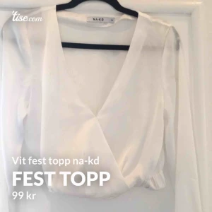  - Passar bra till S- M. Vit fest topp från na-kd. Smickrande genomskinlig inte alls för mycket