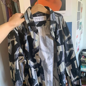 Skjorta - Skjorta från l’homme rouge storlek 48/m. Fint skick!