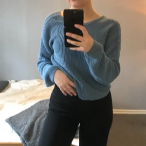 Stickad tröja  - Snygg tröja XS men sitter lite större 