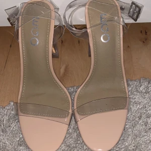 Ego stiletter size 37 - Selling these great stilettos.  They are fastened with an ankle strap