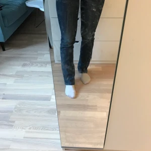 Levis jeans - Raka tighta levis, köpta secondhand i väldigt bra skick. 