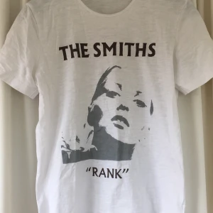 Smithströja - T-shirt med Smithstryck. Fin kvalité💫💫