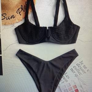 Ny svart ZAFUL bikini. Aldrig använd endast provad med underkläder och klisterlapp. Storlek M men passar också S. 