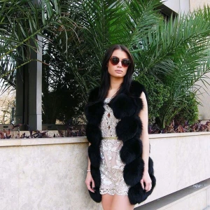  - Säljer denna pälsväst i storlek ONE SIZE i färg svart. Passar storlekarna XS-M! OBS! Pälsen är inte äkta. Pris 699  Finns i Linköping/Norrköping och kan självklart skickas spårbart mot en fraktkostnad.   Skicka gärna Meddelande vid intresse. Priset är endast diskuterbart vid snabb affär och inga skambud tack   Mvh, Johanna