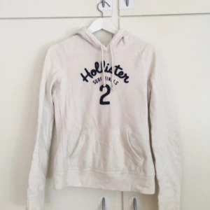  - Hoodie från Hollister! 