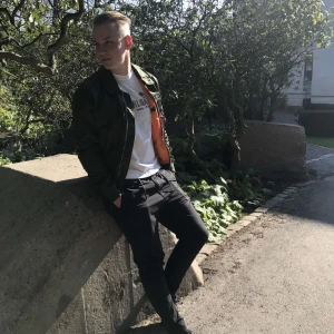 Privatlektioner inom historia, Stastvetenskap och samhällsvetenskap - Hej, Student på högskolan som säljer privatlektioner, för en och en eller flera. Kostnad är mellan 100 till 150 kr (kan diskuteras), vid frågor bara att skriva och fråga. Kan lära ut antingen vid Helsingborgs stadsbibliotek eller via zoom. 