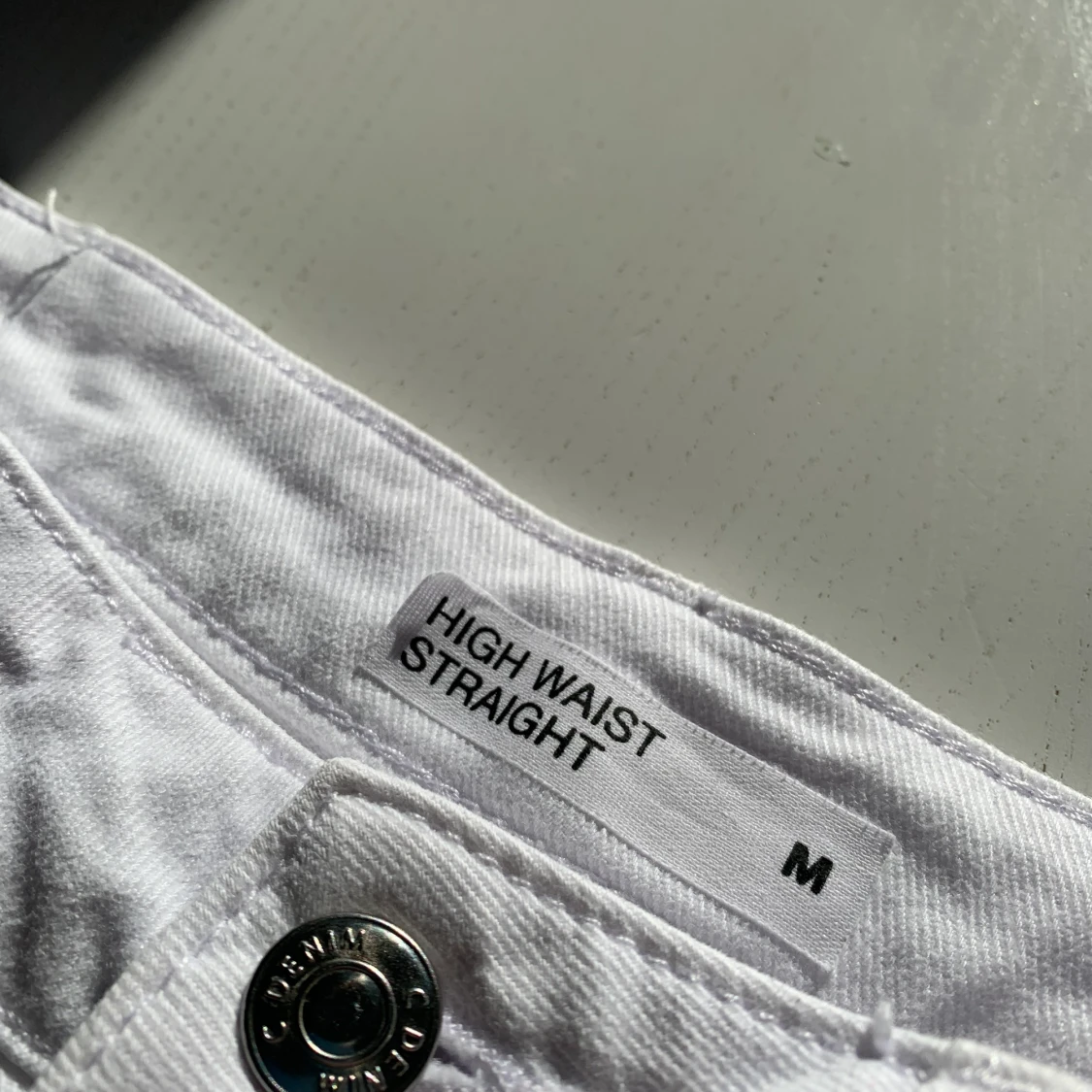 Högmidjade vita straight jeans - 91