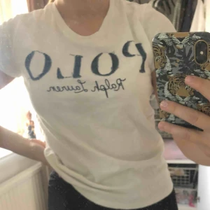  - Fin Polo Ralph Lauren t-shirt. Aldrig använt köpt på Nelly