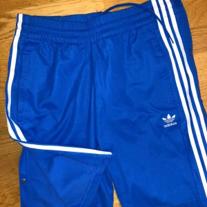  - Pop up pants från adidas 