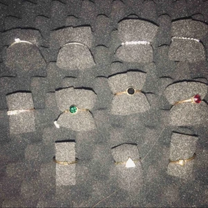  - Ett par ringar säljer dom för jag inte använder ringar. :)