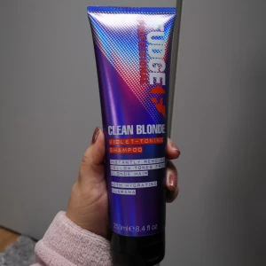  - Använt en gång annars helt ny och "full" 