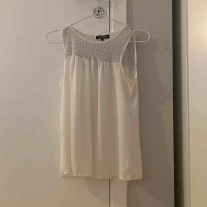  - Blus från Morgan, nypris ca. 400kr