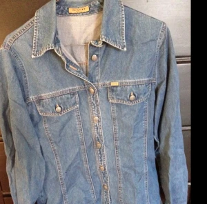 Blå jeans jacka från sand. Frakt 50kr / avhämtning Karlstad  - Blå jeans jacka från sand. Frakt 50kr / avhämtning Karlstad 