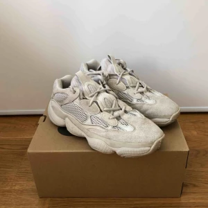  - YEEZY 500 BLUSH  Art. DB 2908 UK 7, U.S. 7.5, 25.5 sm  Worn, good condition