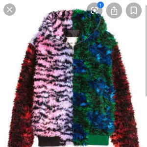  - Kenzo x H&M jacka , i fint skick .