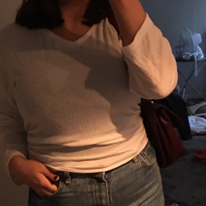 Fin vit tröja 🦋✨ - Knyte i ryggen fin för fest 💕 inkl frakt 