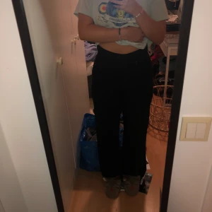 Kostymbyxor - Fina och sköna kostymbyxor från Lindex, köparen står för frakt!