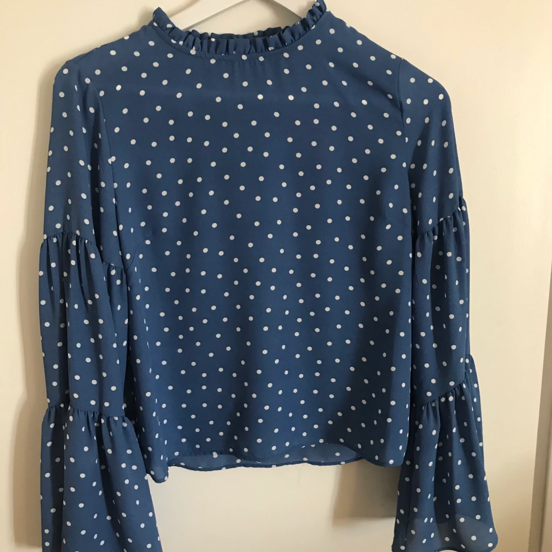 Söt blus från ginatricot i strl 34!