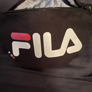 Fila midjeväska  - ordinarie pris 150kr