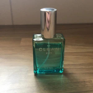 Clean rain  - Parfym clean rain. Sparsamt använd.