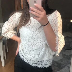 Spetstopp från H&M - Spetstopp från hm i jättefint skick, använd endast ett fåtal gånger💕 