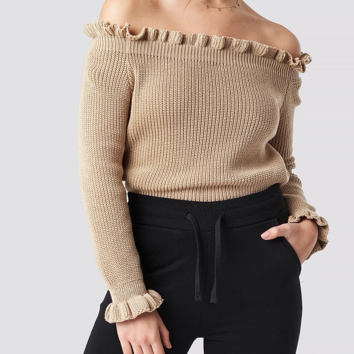 Stickad Off Shoulder Topp