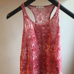  - Snyggt linne perfekt till sommaren. Frakt tillkommer 😊