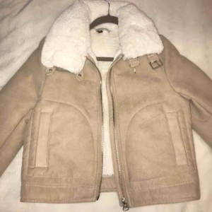  - Superfin vår/höst jacka 💫